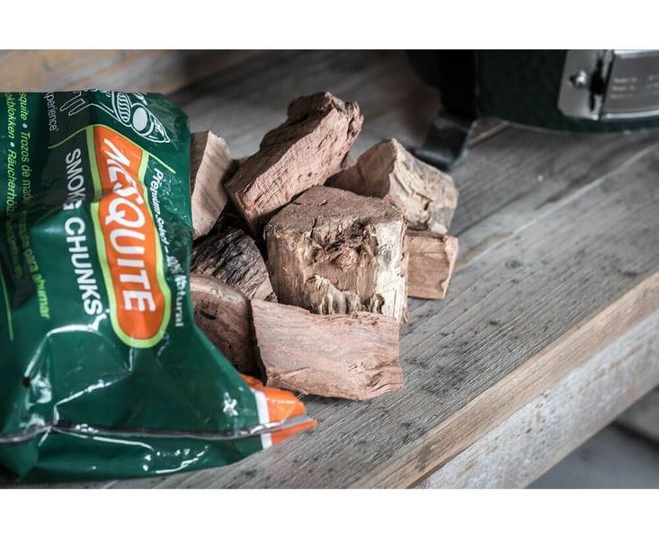Щепа для копчения крупная Мескит Big Green Egg