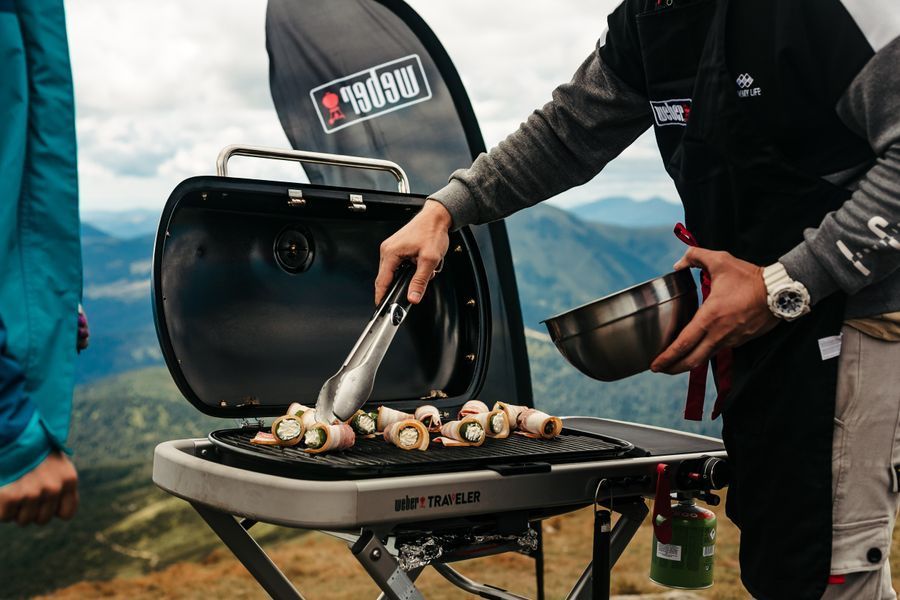 Гриль газовый Weber Traveler LP Stealth, черный