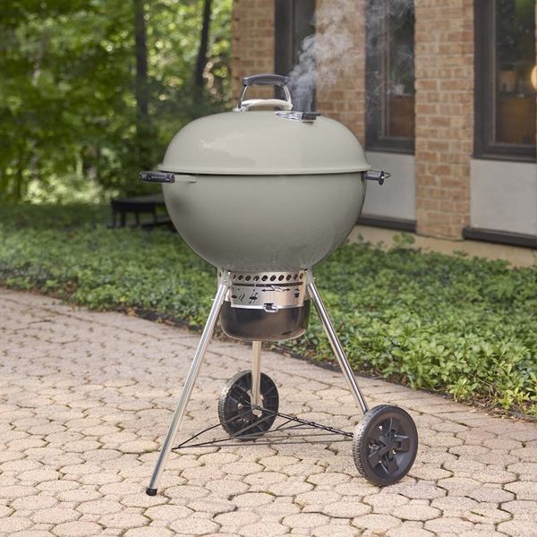 Угольный гриль Weber Master-Touch GBS 5755 SMOKE EU
